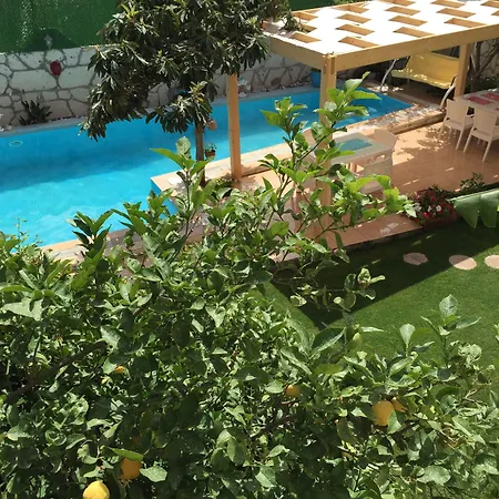 Sari Kosk Butik Szálloda Alacati